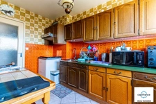Occupied life annuity apartment for sale 4 rooms FONTAINE LES DIJON (21) with cellar and garage