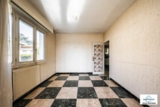 House for sale in SAINT APOLLINAIRE (21), 7 rooms, 5 bedrooms, 542 m² wooded plot with garage