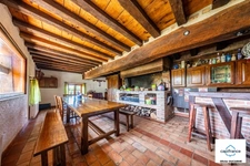 THUREY (71) Bressane farm with outbuilding and 2 ha of land, sale in advance, temporarily occupied