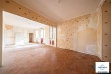 Apartment for sale, 5 rooms, ARNAY LE DUC (21), 94 m², with garage, parking space and large attic