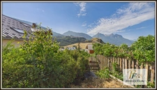 T4 rénové avec jardin, dépendance et vue panoramique – Briançon