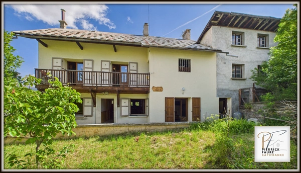 Maison 110m² habitable et 390m² au sol VILLAR SAINT PANCRACE (05)