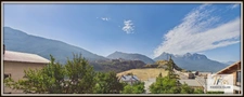 T4 rénové avec jardin, dépendance et vue panoramique – Briançon