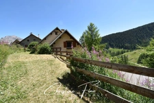 SERRE CHEVALIER - CHALET D'ALPAGE AU COEUR DU DOMAINE SKIABLE