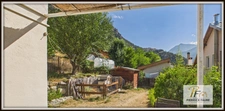 T4 rénové avec jardin, dépendance et vue panoramique – Briançon
