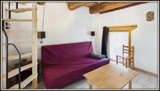 VAL-DES-PRÉS – MAISONNETTE ENTIÈREMENT RÉNOVÉE AVEC GARAGE ET EXTÉRIEUR