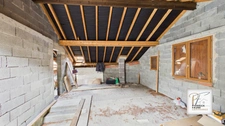 LA SALLE-LES-ALPES – 4 GARAGES +198 m² DE STOCKAGE – PRODUIT RARE