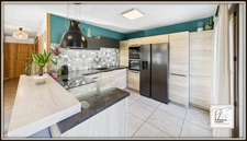 Maison lumineuse de 180 m² au sol – Jardin, garage, sous-sol – Briançon