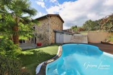 Exceptional house with rare amenities in the Monts du Lyonnais