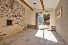 MAISON DE CARACTÈRE DE 104 M² AVEC GRANGE ET TERRAIN DE 1 348M²