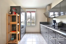 T3 70 m² Rez-de-jardin avec terrasse exceptionnelle de 124 m² + garage – Vue nature