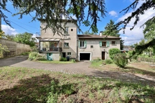 MAISON FAMILIALE – 128 m² – 7 PIÈCES – 5 CHAMBRES – TERRAIN 1 508 m² – RIVE-DE-GIER
