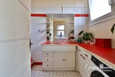 Maison familiale avec terrasse, terrain et deux logements – 152 m²