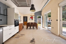 MAISON DE CARACTÈRE DE 104 M² AVEC GRANGE ET TERRAIN DE 1 348M²