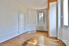 Maison bourgeoise de caractère – 200 m² – 6 chambres – Terrain arboré 712 m²