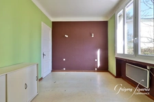 Maison familiale avec terrasse, terrain et deux logements – 152 m²