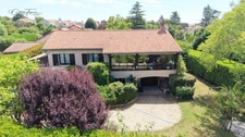 CHAPONOST – Élégante maison familiale avec possibilité de deux logements indépendants – Terrain de 802 m²