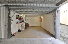 Studio avec balcon et garage – Saint-Priest Village, à deux pas du Château