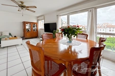 APPARTEMENT FAMILIAL 79 m² – 4 PIÈCES – 3 CHAMBRES – GRAND GARAGE – GRAND JARDIN – RÉSIDENCE CALME AVEC ASCENSEUR – SAINT-ÉTIENNE