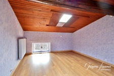 Lorette : deux logements, deux entrées, un seul prix