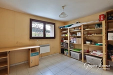 Maison familiale avec terrasse, terrain et deux logements – 152 m²