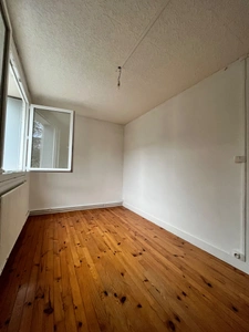Appartement traversant et lumineux T3 de 55 m² – Proche Cours Fauriel, au calme et à proximité immédiate de toutes les commodités !