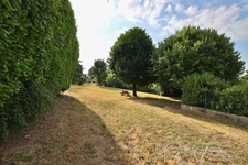 CHAPONOST – Élégante maison familiale avec possibilité de deux logements indépendants – Terrain de 802 m²
