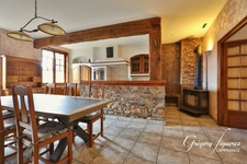 Exceptional house with rare amenities in the Monts du Lyonnais