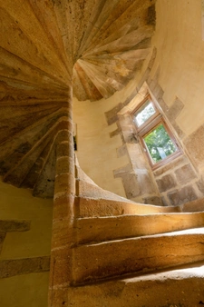 Maison de Caractère avec Tour du XVIIe siècle – Un Trésor Historique au Cœur d’Alet-les-Bains - 180 m² 