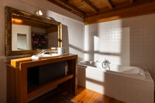 Maison de Caractère avec Tour du XVIIe siècle – Un Trésor Historique au Cœur d’Alet-les-Bains - 180 m² 