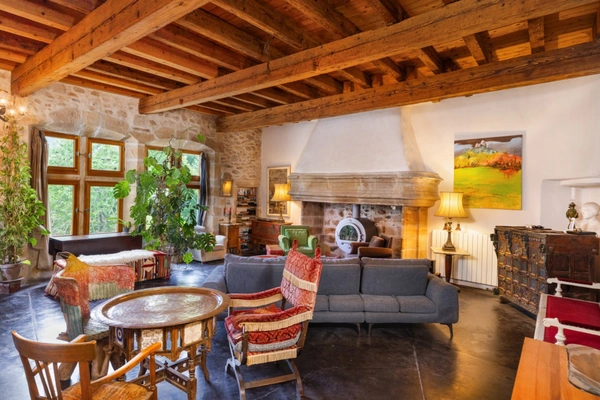 Maison de Caractère avec Tour du XVIIe siècle – Un Trésor Historique au Cœur d’Alet-les-Bains - 180 m² 