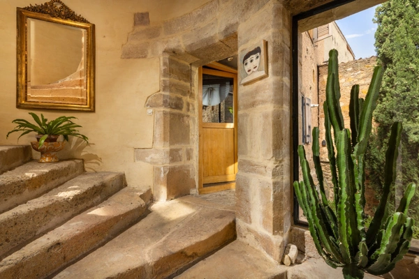 Maison de Caractère avec Tour du XVIIe siècle – Un Trésor Historique au Cœur d’Alet-les-Bains - 180 m² 