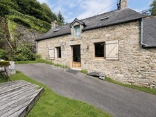 EXCLUSIVITÉ - Deux maisons à vendre avec jardin et dépendances  (22)
