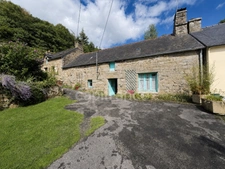 EXCLUSIVITÉ - Deux maisons à vendre avec jardin et dépendances  (22)