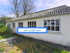 EXCLUSIVITÉ - Dpt Finistère (29), à vendre CARHAIX PLOUGUER Bâtiment/Hangar