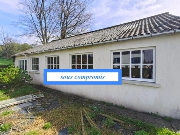 EXCLUSIVITÉ - Dpt Finistère (29), à vendre CARHAIX PLOUGUER Bâtiment/Hangar