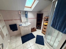Propriété à vendre 8 pièces avec terrain et dépendances en périphérie de Carhaix-Plouguer