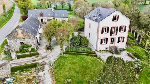 EXCLUSIVITÉ - Magnifique propriété à vendre 8 pièces CLEDEN POHER (29)