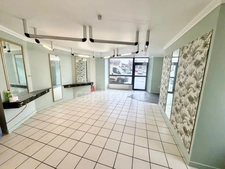 EXCLUSIVITÉ - Local/bureau de 70m2 à vendre CARHAIX-PLOUGUER (29)