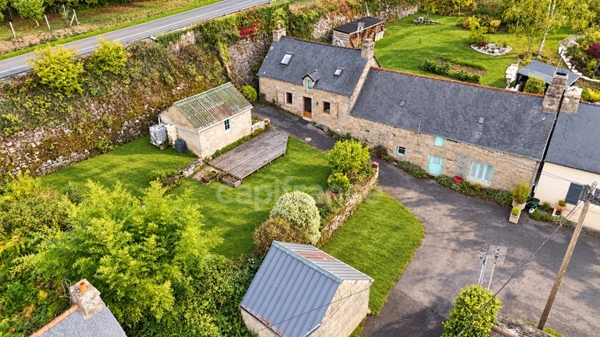 EXCLUSIVITÉ - Deux maisons à vendre avec jardin et dépendances  (22)