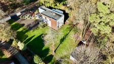 A 5 minutes de Carhaix-Plouguer - PRESTATIONS HAUT DE GAMME - Magnifique Maison à vendre 7 pièces  (22) DPE C