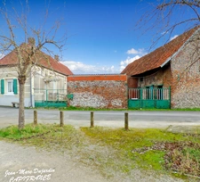  WARLAING (59) - Authentique corps de ferme à rénover, en bord de Scarpe