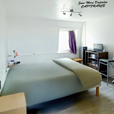 160 m² , 5 chambres, un garage et une cour privée : à Marchiennes, une maison aux multiples possibilités à 199 500 € FAI.