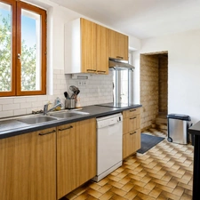 160 m² , 5 chambres, un garage et une cour privée : à Marchiennes, une maison aux multiples possibilités à 199 500 € FAI.