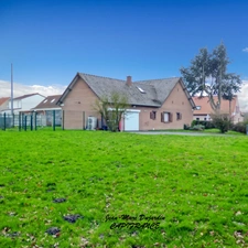 Bruille-lez-Marchiennes (59490) – Propriété familiale 202 m² – 5 chambres – 4 200 m² de terrain – 268 000 € FAI