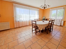 Maison à vendre 4 pièces TONNAY BOUTONNE (17)- Plain-pied- Jardin- Garage