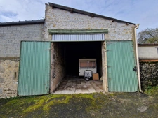GARAGE à vendre TONNAY BOUTONNE (17) 55 m².
