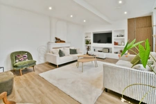 Maison à vendre 9 pièces TONNAY BOUTONNE(17)-240 m² habitables, 9 piéces- jardin-garage
