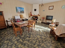 Dpt Charente Maritime (17), à vendre TONNAY BOUTONNE maison P6   