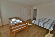 Dpt Charente Maritime (17), à vendre proche de SAINT SAVINIEN maison P8 de 290 m² - Terrain de 14 750,00 m² 